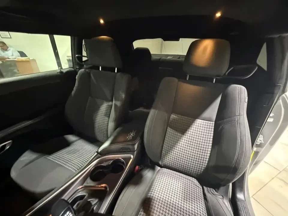 2018 Dodge Challenger 3rd Gen - Image 19 of 20