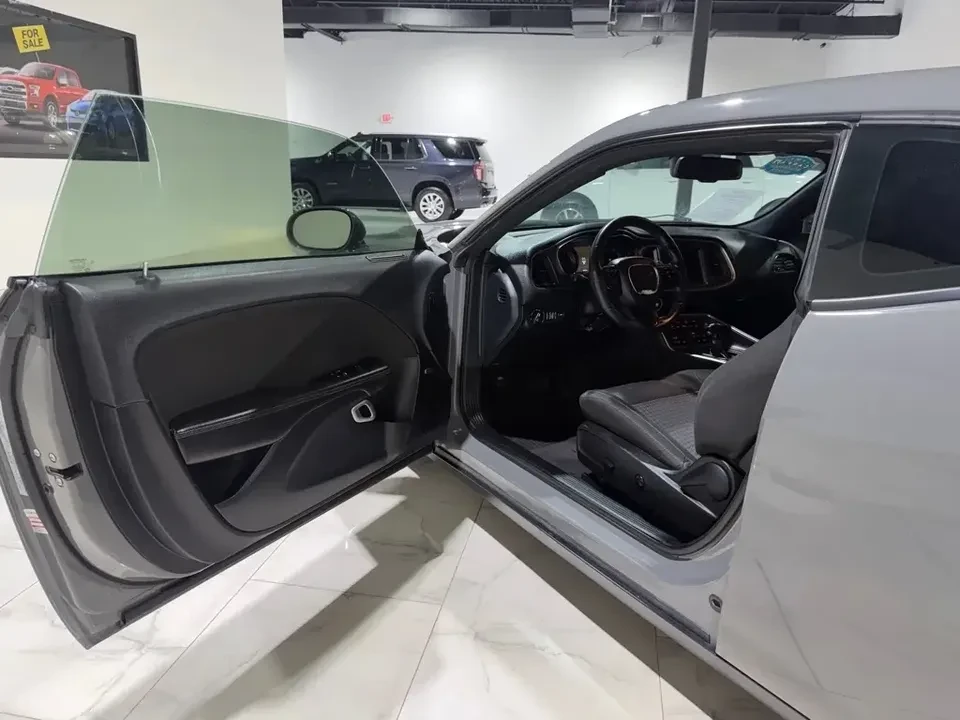 2018 Dodge Challenger 3rd Gen - Image 16 of 20
