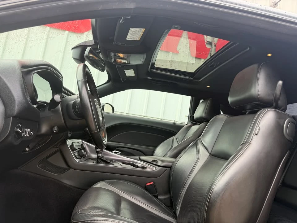 2018 Dodge Challenger 3rd Gen - Image 9 of 15