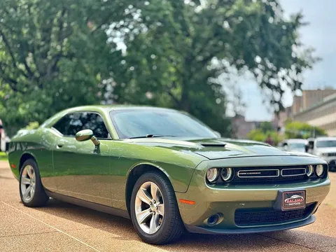 2018 Dodge Challenger SXT Coupe 2D