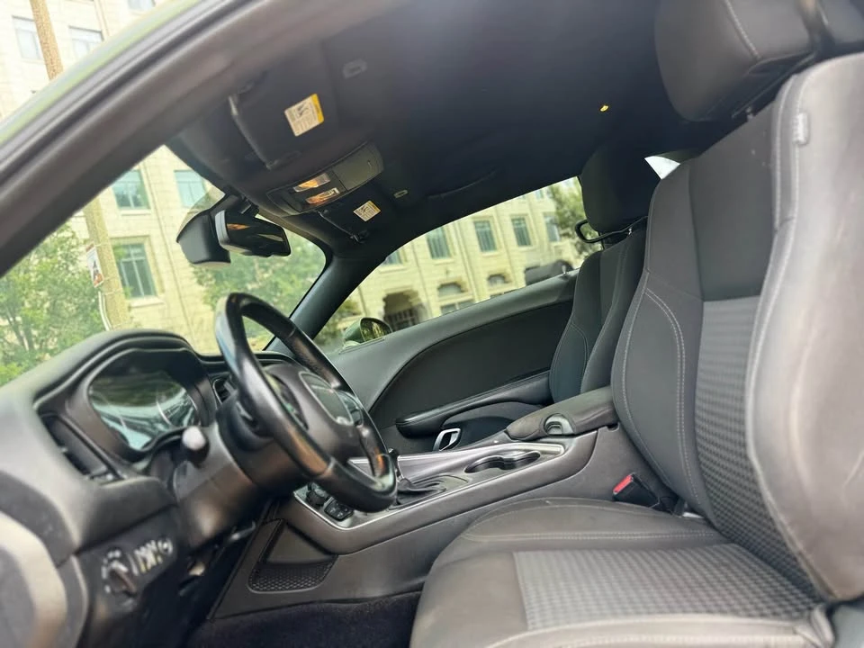 2018 Dodge Challenger 3rd Gen - Image 9 of 14