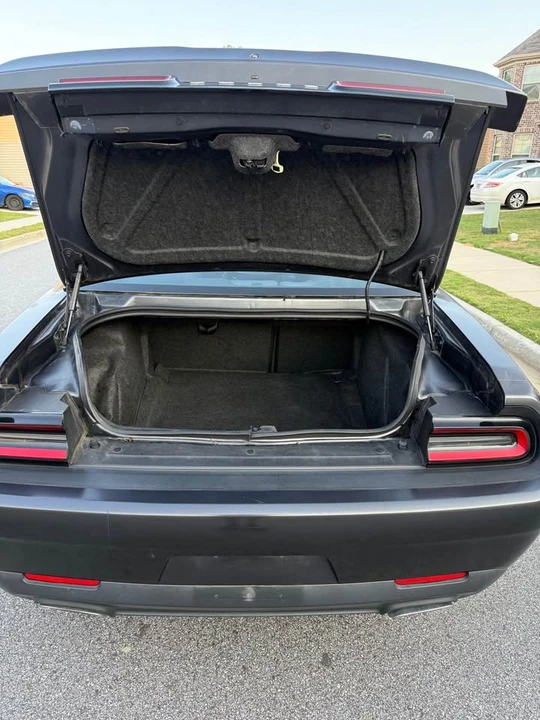 2018 Dodge Challenger 3rd Gen - Image 16 of 19