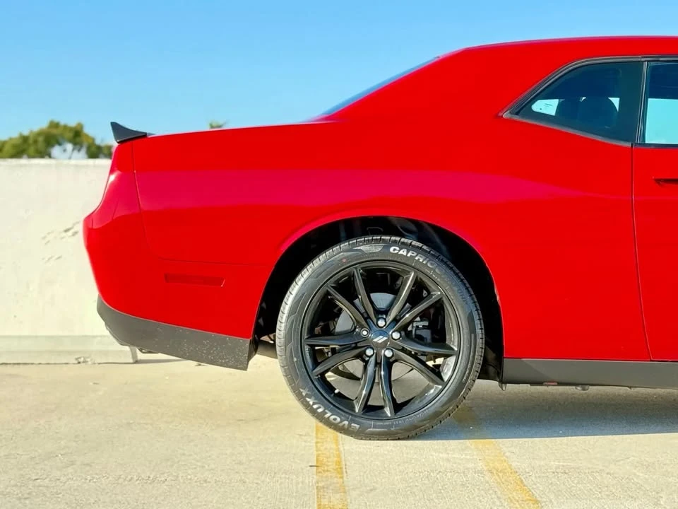 2018 Dodge Challenger 3rd Gen - Image 17 of 18