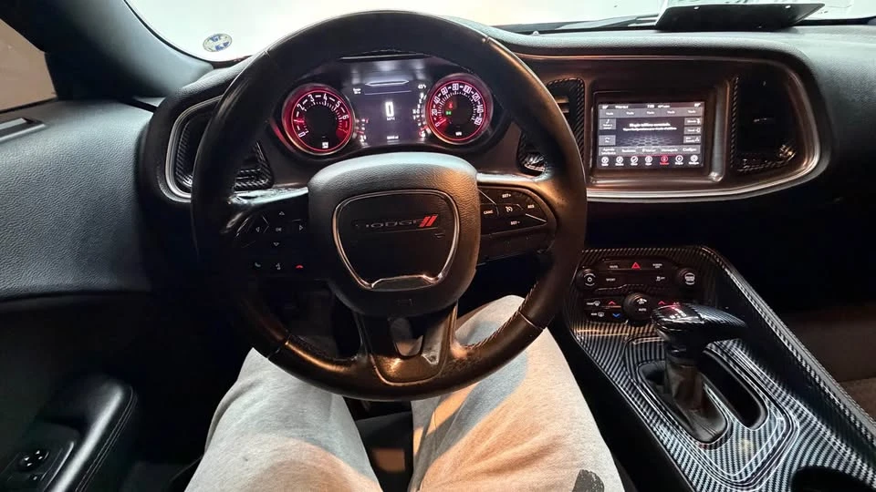 2018 Dodge Challenger - Image 12 of 13