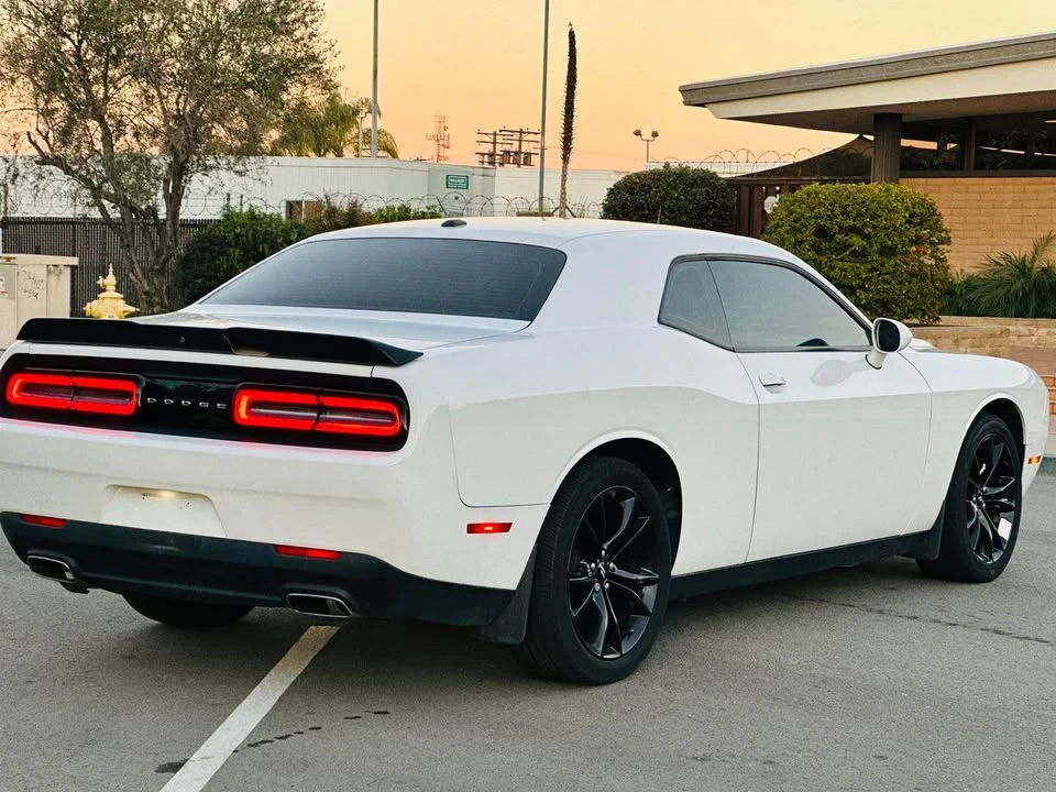 2018 Dodge Challenger 3rd Gen - Image 6 of 15
