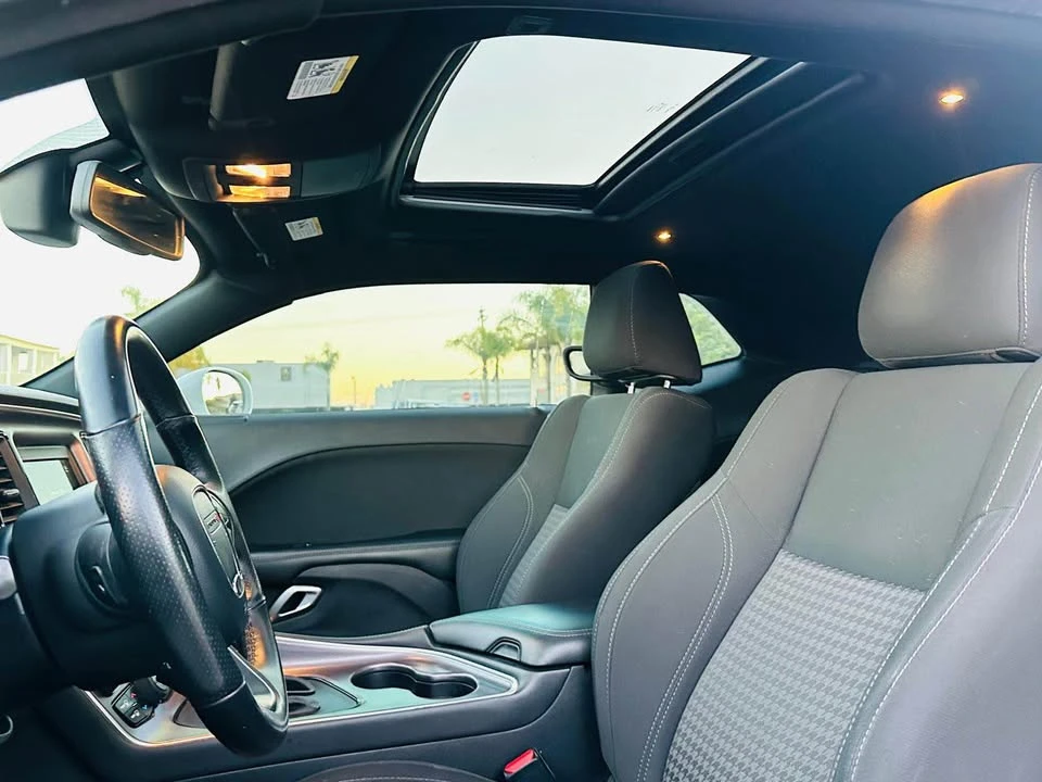 2018 Dodge Challenger 3rd Gen - Image 11 of 15