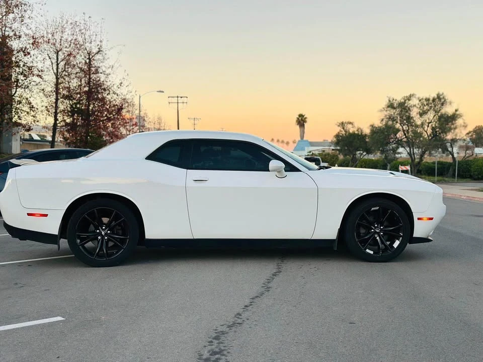 2018 Dodge Challenger 3rd Gen - Image 4 of 15