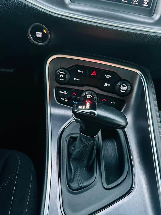2018 Dodge Challenger 3rd Gen - Image 14 of 15