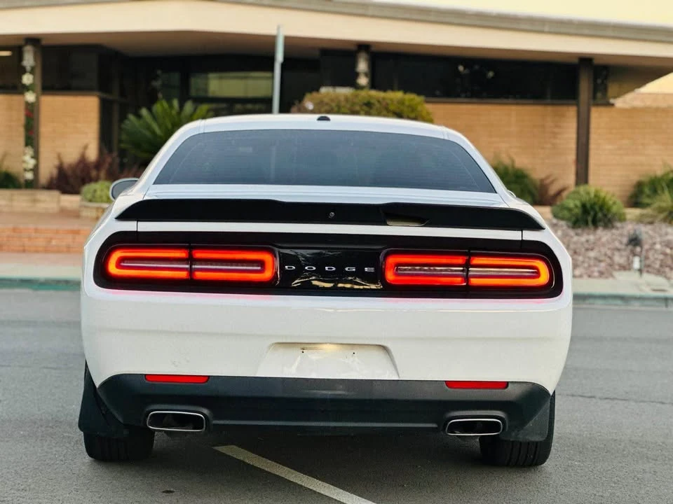 2018 Dodge Challenger 3rd Gen - Image 5 of 15