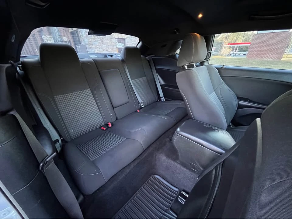 2018 Dodge Challenger 3rd Gen - Image 16 of 20