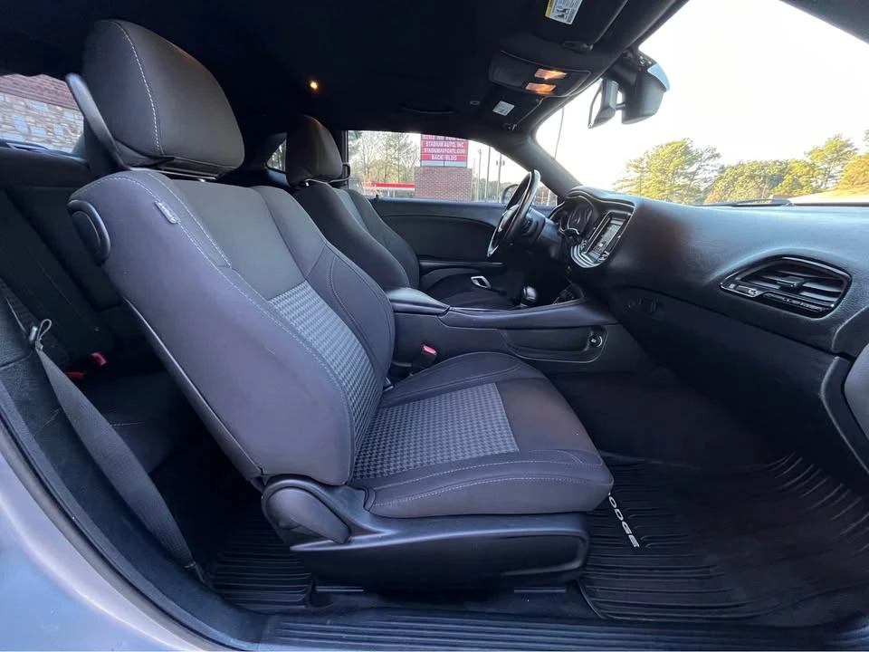 2018 Dodge Challenger 3rd Gen - Image 15 of 20