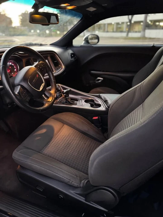 2018 Dodge Challenger 3rd Gen - Image 10 of 13