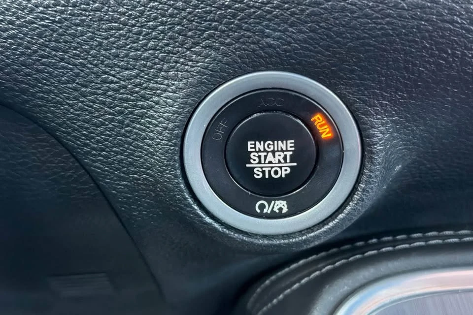 2018 Dodge Challenger 3rd Gen - Image 15 of 19