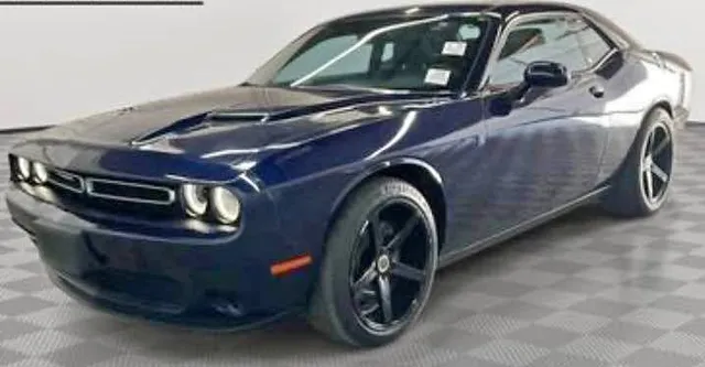 2018 Dodge Challenger SXT Coupe 2D