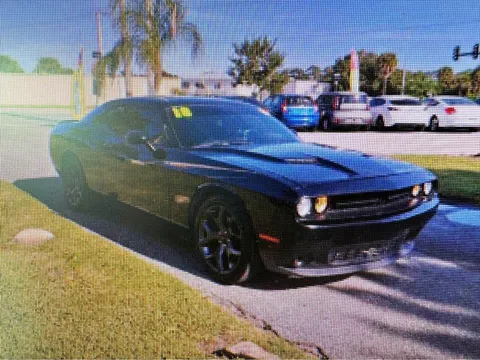 2018 Dodge Challenger SXT Coupe 2D