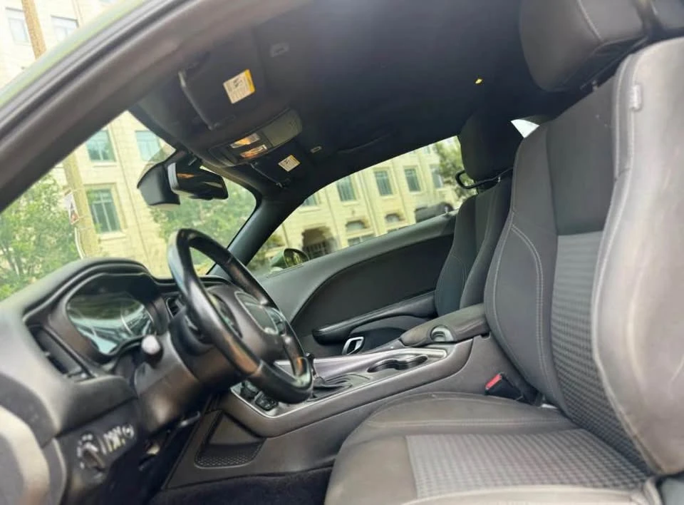 2018 Dodge Challenger 3rd Gen - Image 9 of 12