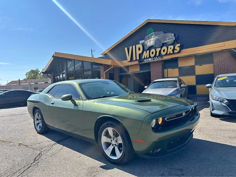 2018 Dodge Challenger SXT Coupe 2D