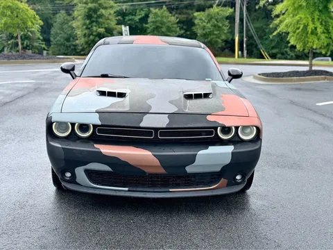 2018 Dodge Challenger SXT Coupe 2D