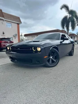 2018 Dodge Challenger SXT Coupe 2D