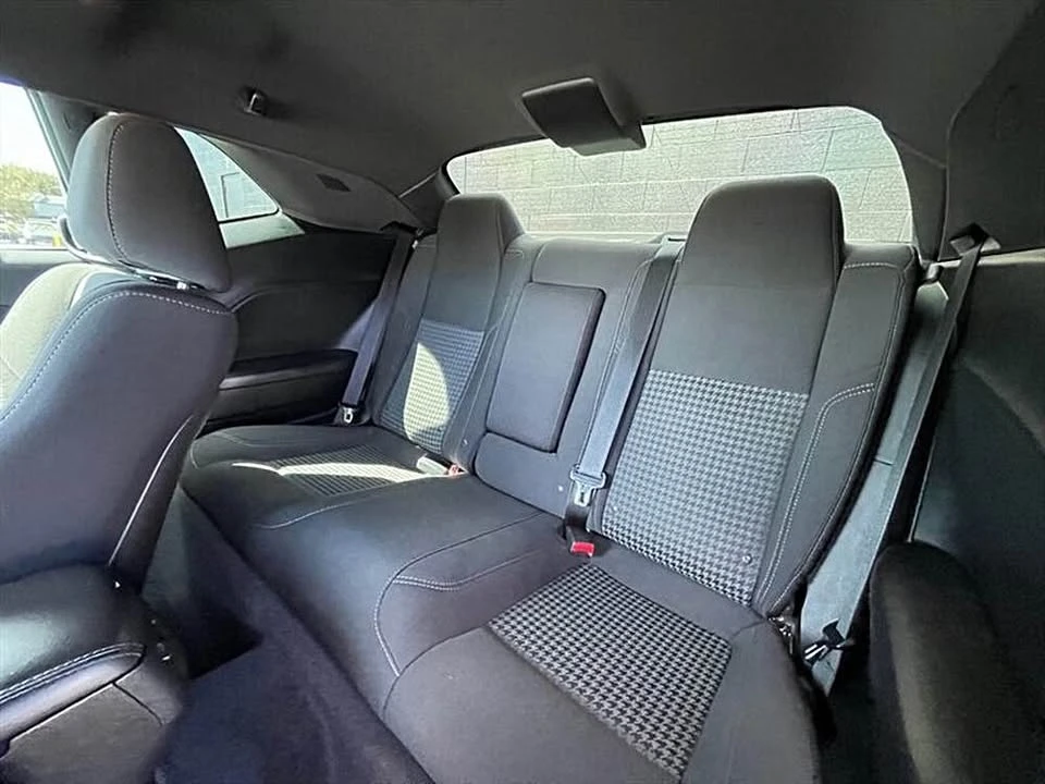2018 Dodge Challenger 3rd Gen - Image 9 of 14