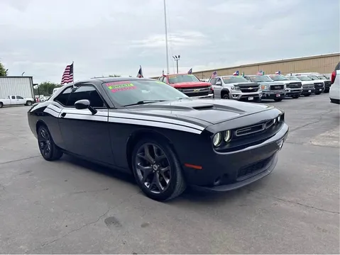 2018 Dodge Challenger SXT Coupe 2D
