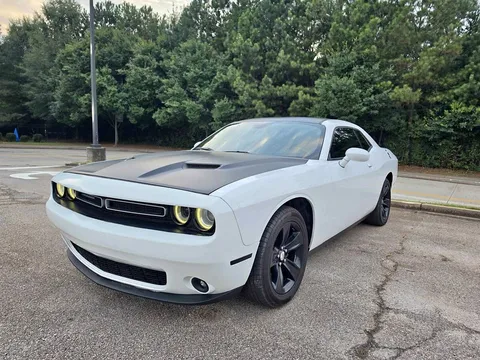 2018 Dodge Challenger SXT Coupe 2D