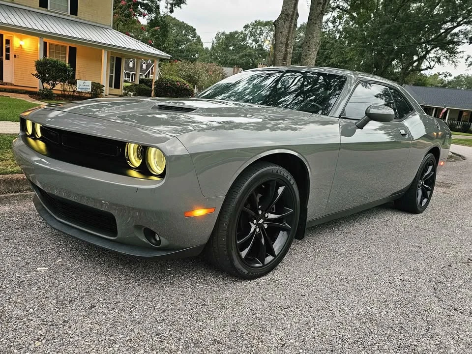 2018 Dodge Challenger 3rd Gen - Image 16 of 17