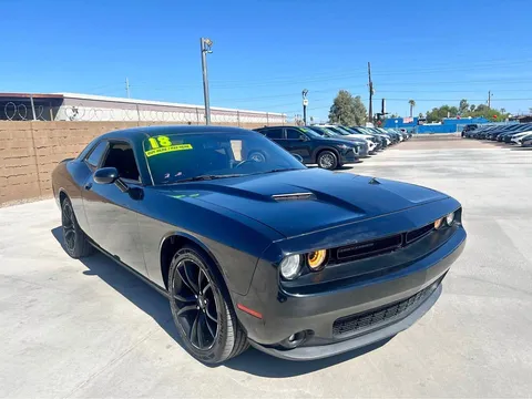 2018 Dodge Challenger SXT Coupe 2D