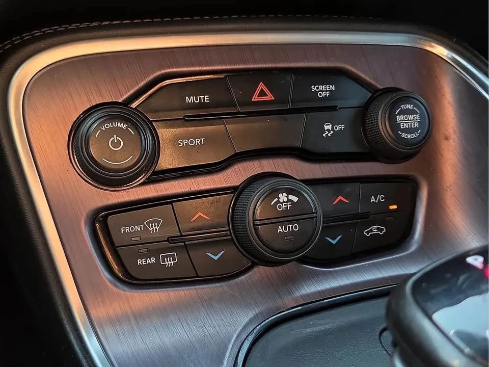 2018 Dodge Challenger 3rd Gen - Image 16 of 20