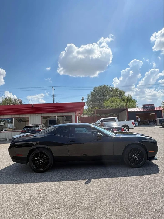 2018 Dodge Challenger 3rd Gen - Image 3 of 11