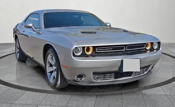 2018 Dodge Challenger SXT Coupe 2D