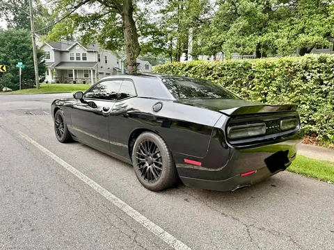 2018 Dodge Challenger SXT Coupe 2D