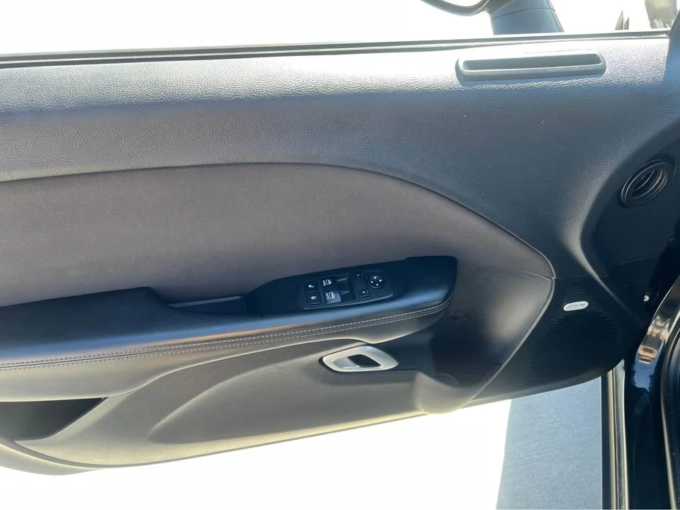 2018 Dodge Challenger 3rd Gen - Image 11 of 15