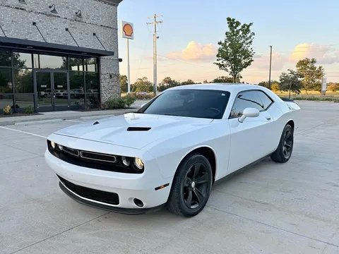 2018 Dodge Challenger SXT Coupe 2D