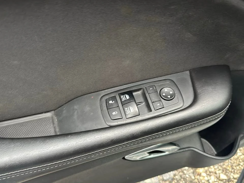 2018 Dodge Challenger 3rd Gen - Image 10 of 20