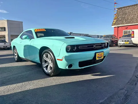2018 Dodge Challenger SXT Coupe 2D