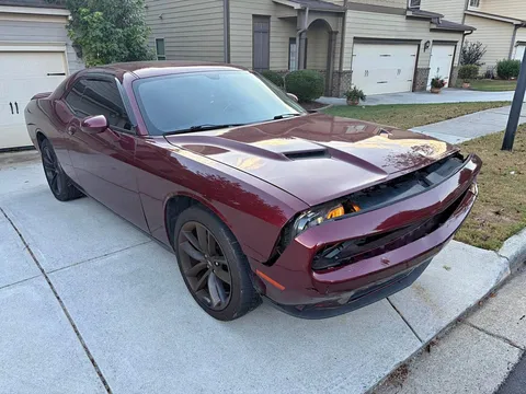 2018 Dodge Challenger SXT Coupe 2D