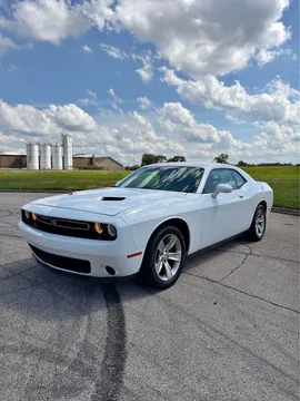 2018 Dodge Challenger SXT Coupe 2D