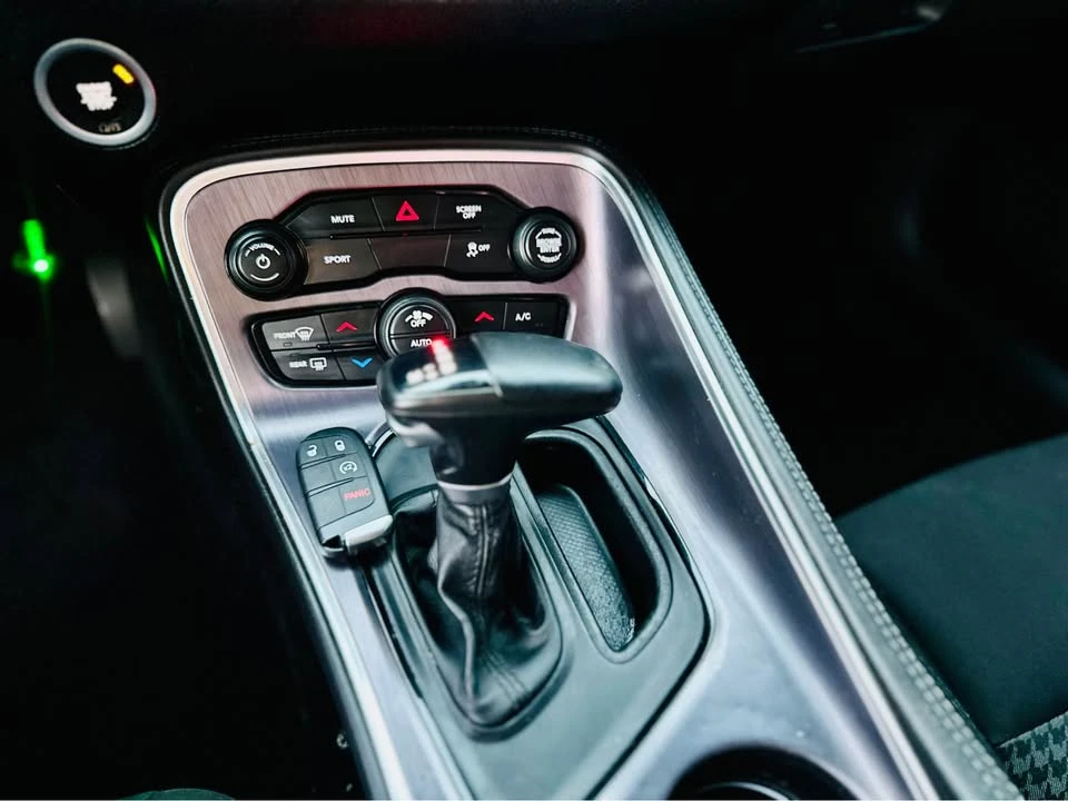 2018 Dodge Challenger 3rd Gen - Image 11 of 16