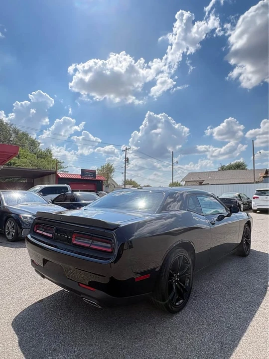 2018 Dodge Challenger 3rd Gen - Image 4 of 11