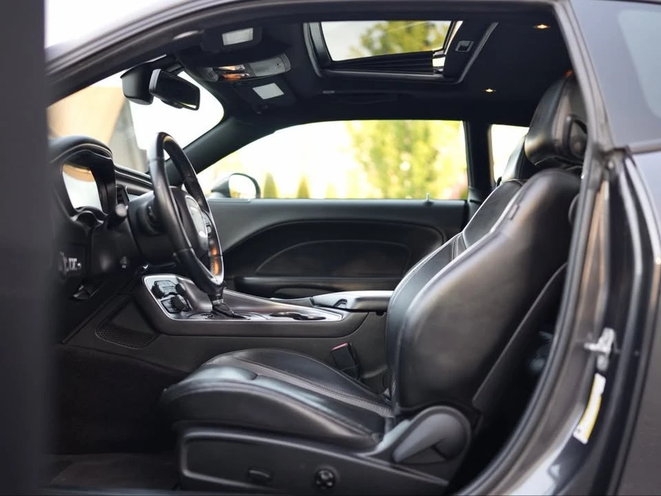 2018 Dodge Challenger 3rd Gen - Image 10 of 16
