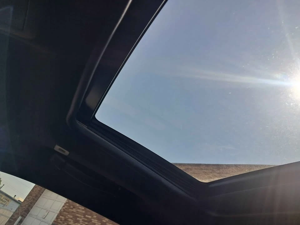 2018 Dodge Challenger 3rd Gen - Image 12 of 13