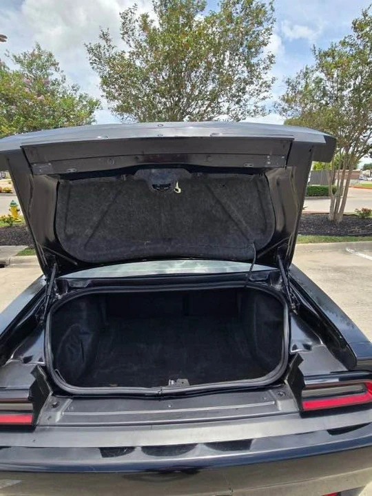 2018 Dodge Challenger 3rd Gen - Image 9 of 17