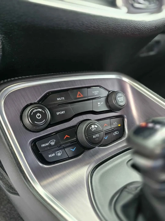 2018 Dodge Challenger 3rd Gen - Image 14 of 19