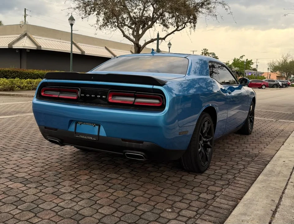 2018 Dodge Challenger 3rd Gen - Image 9 of 20