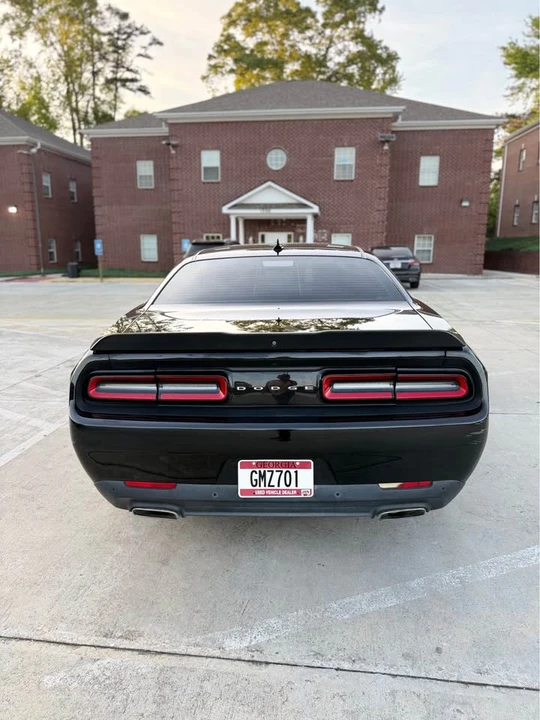 2018 Dodge Challenger - Image 16 of 20