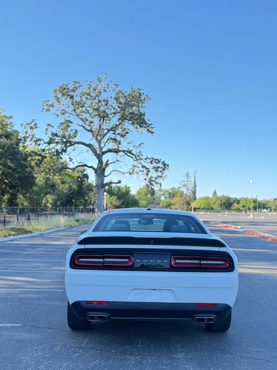 2018 Dodge Challenger 3rd Gen - Image 5 of 13