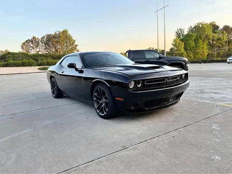 2018 Dodge Challenger SXT Plus