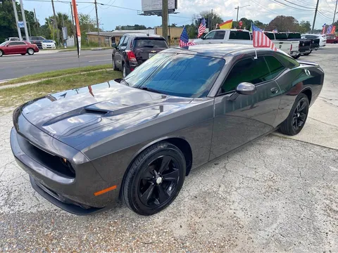 2018 Dodge Challenger SXT Plus