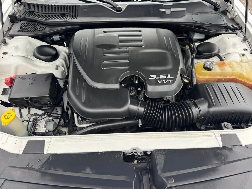 2018 Dodge Challenger 3rd Gen - Image 16 of 17